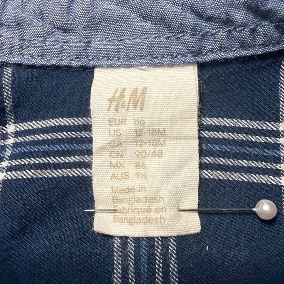 H & M Boys Button Down Plaid Shirt, size 12 to 18 months - Picture 3 of 4